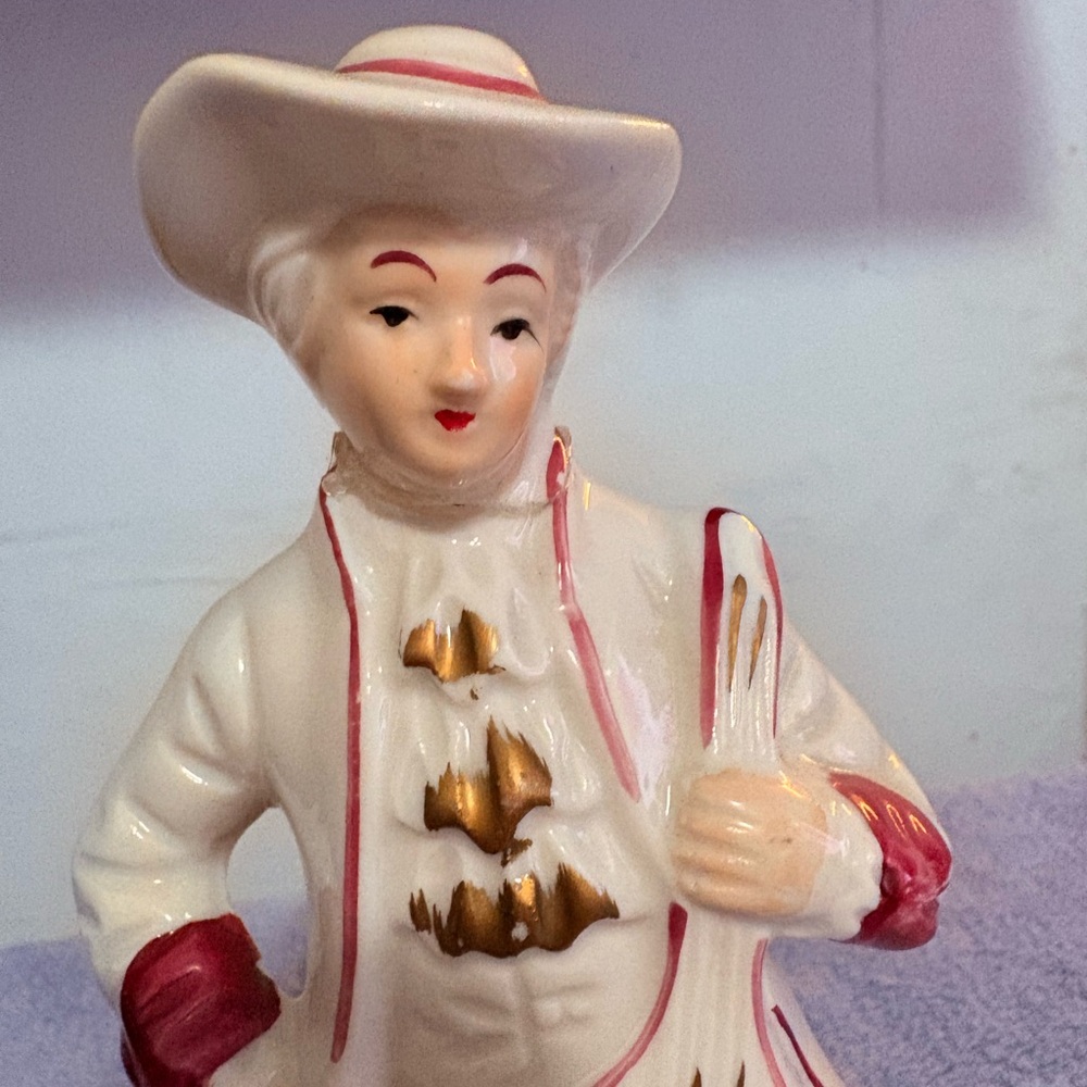 Vintage Porcelain Victorian Man Mandolin Figurine 18th Century‎ Stamp A England - Picture 4 of 9
